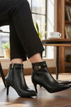 Siyah İçi Polarlı İnce Topuklu Fermuarlı Kadın Bot 2611 Z